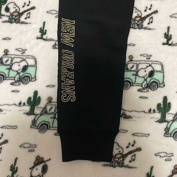 Unisex New Orleans pelicans black gold letter sweat pants jogger NBA size small - Picture 3 of 13
